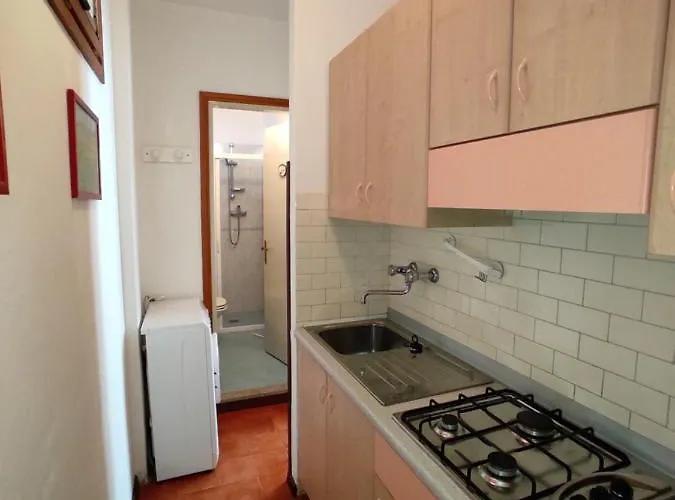 Diana Ovest بيبيوني